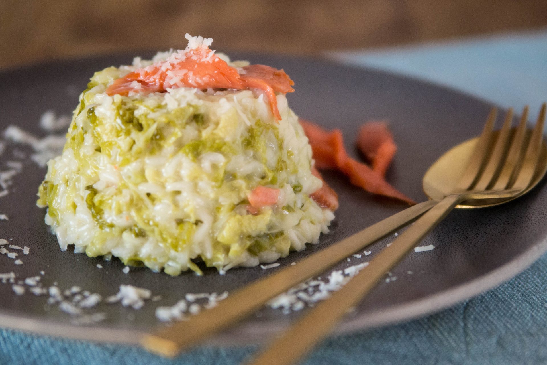 Risotto mit Kohl und Räucherlachs
