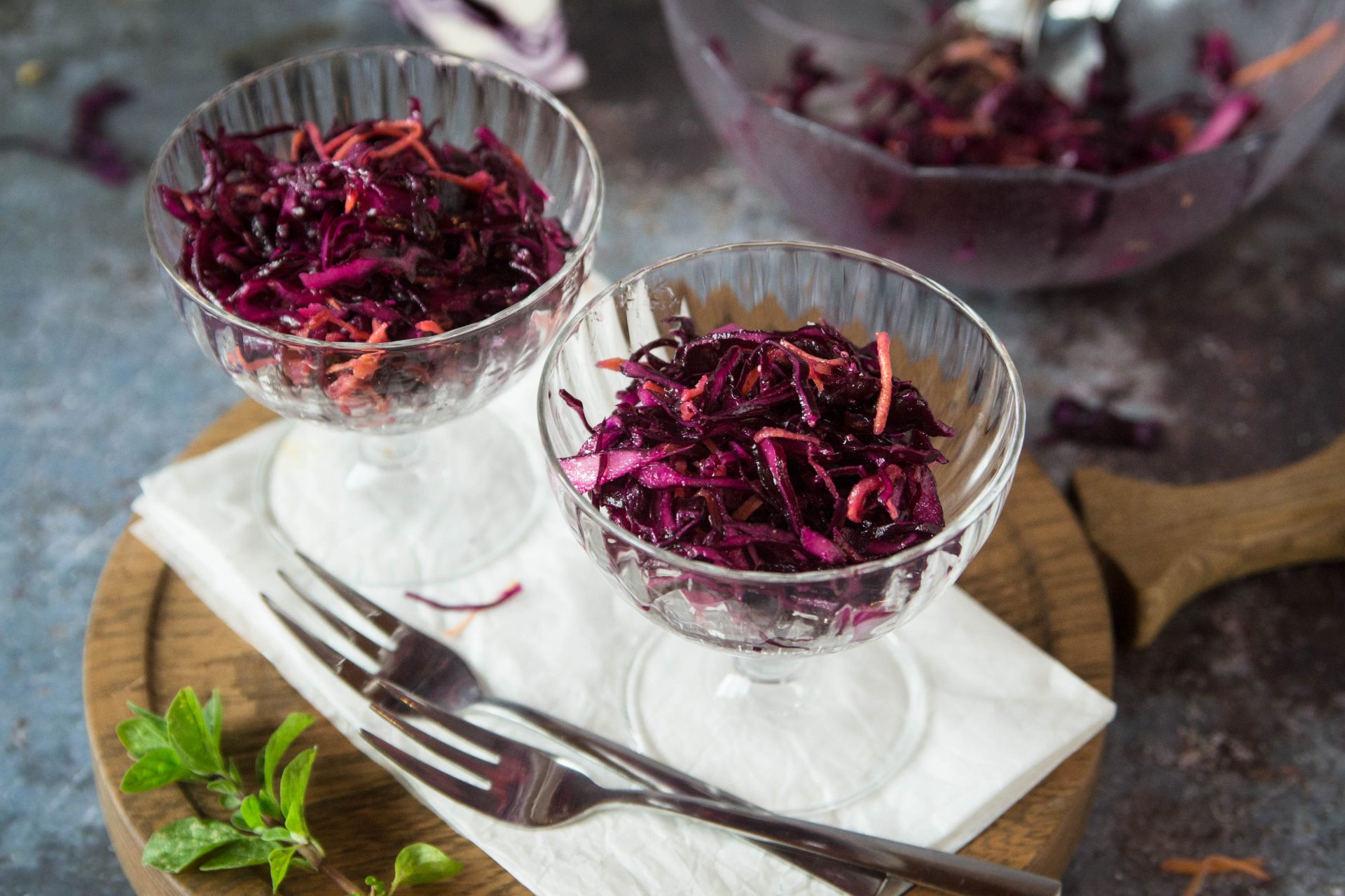 Blaukraut-Karotten-Salat mit Weißwein-Dressing