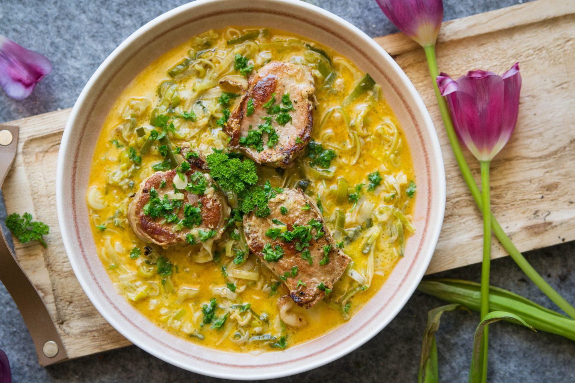Schweinemedaillons in Lauch-Rahm-Sauce