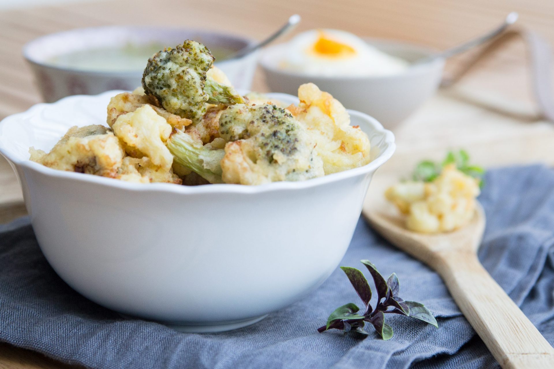 Romanesco, Karfiol oder Broccoli in Bierteig