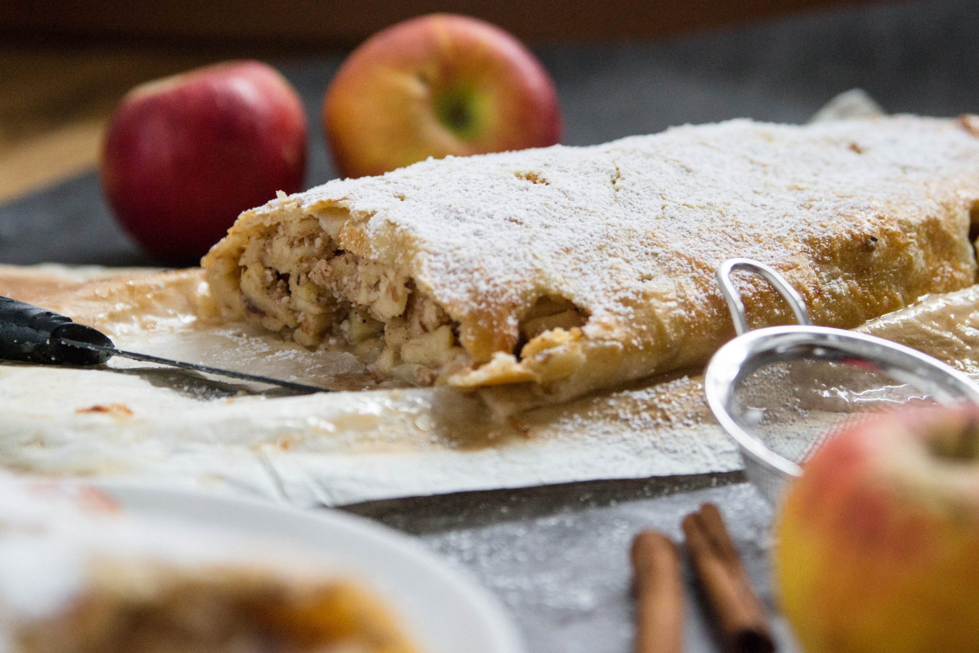 Gezogener Apfelstrudel