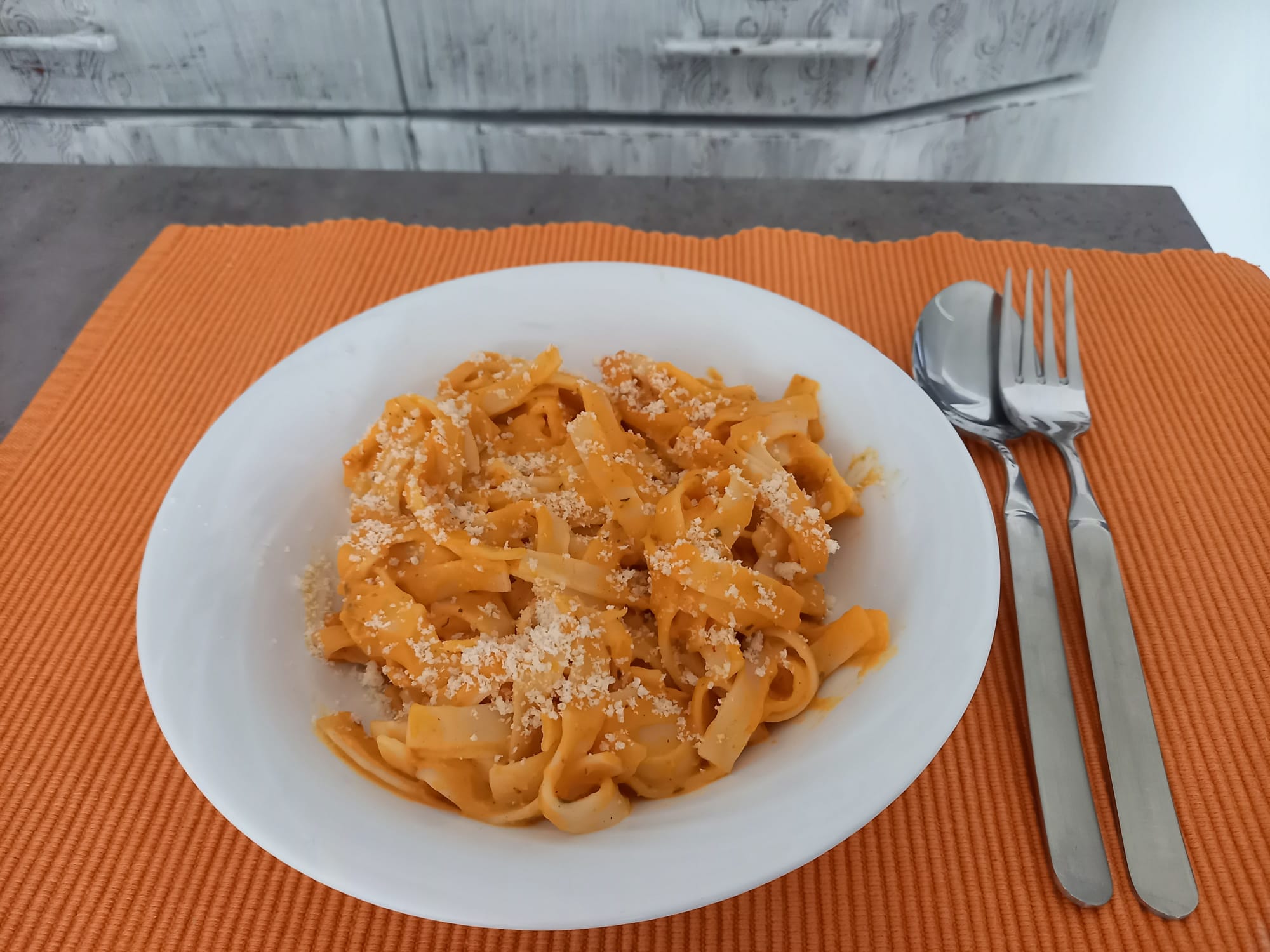 Bandnudeln mit Kürbiscreme