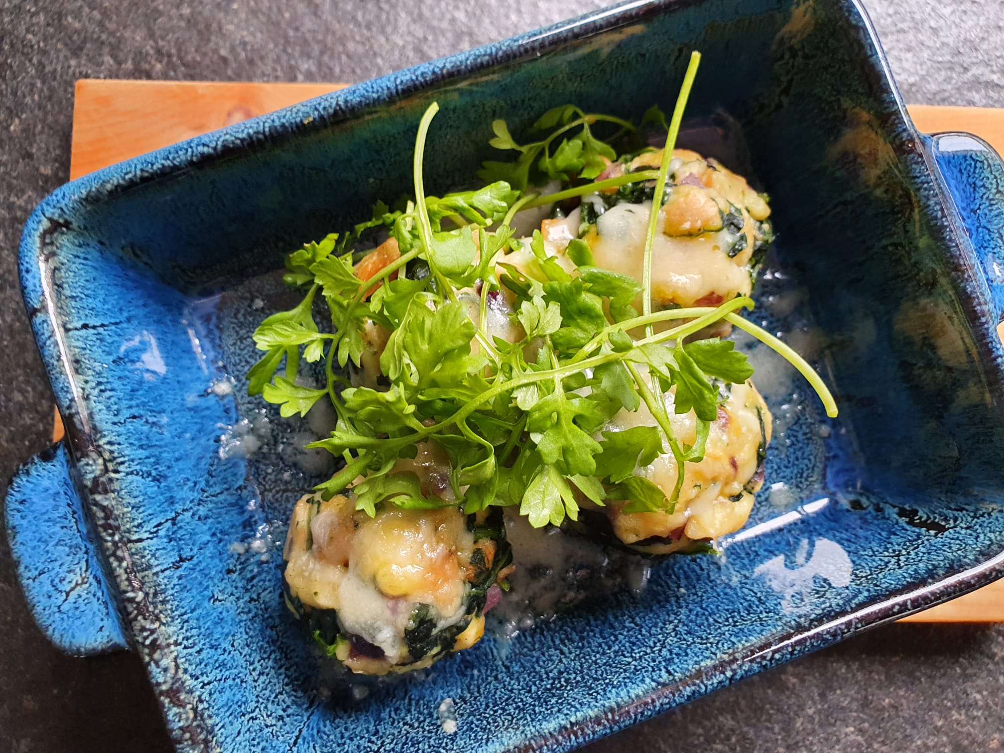 Gratinierte Spinatknödel