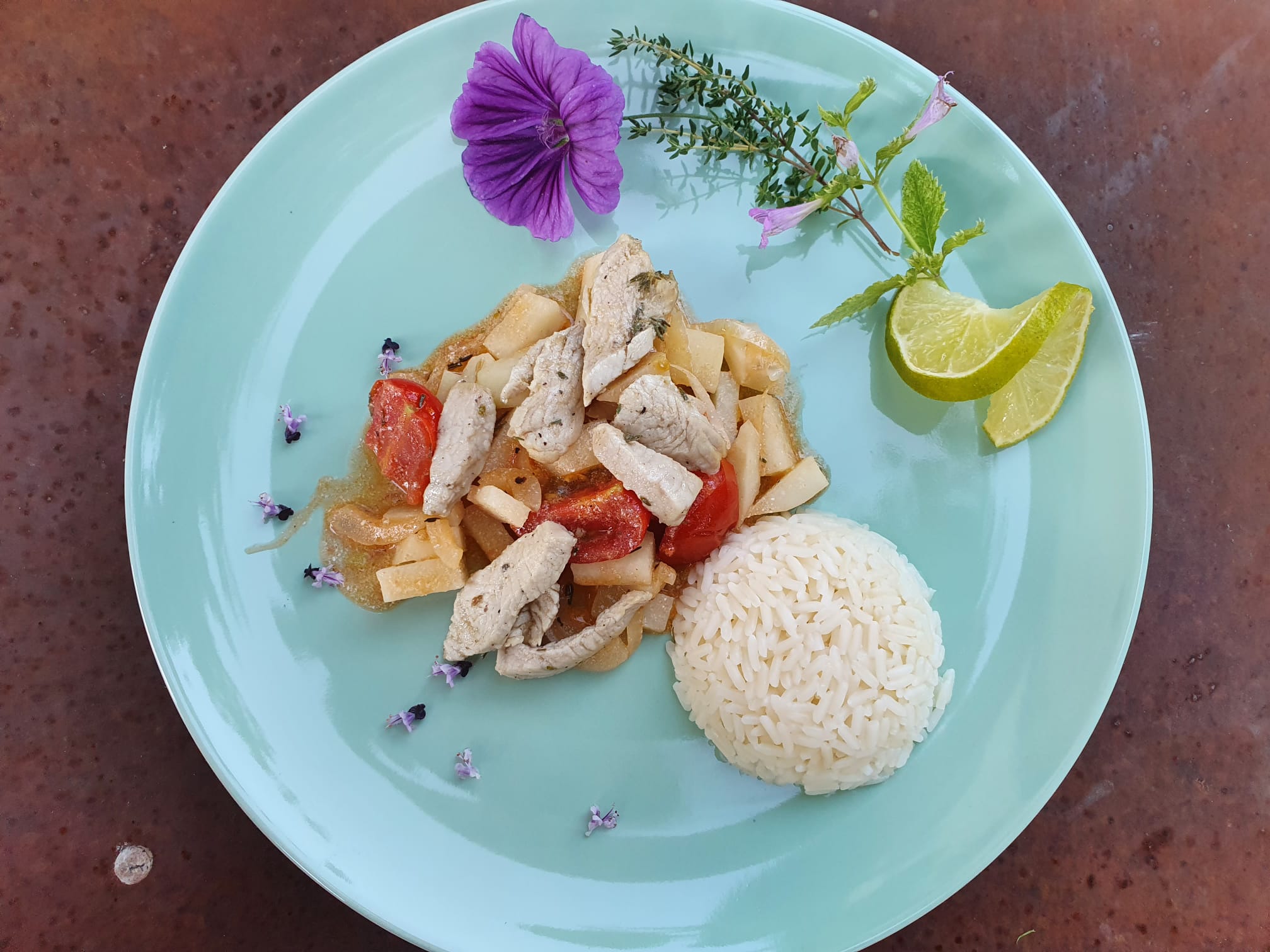 Hühner-Streifen in Zitronenmarinade zu Gemüse