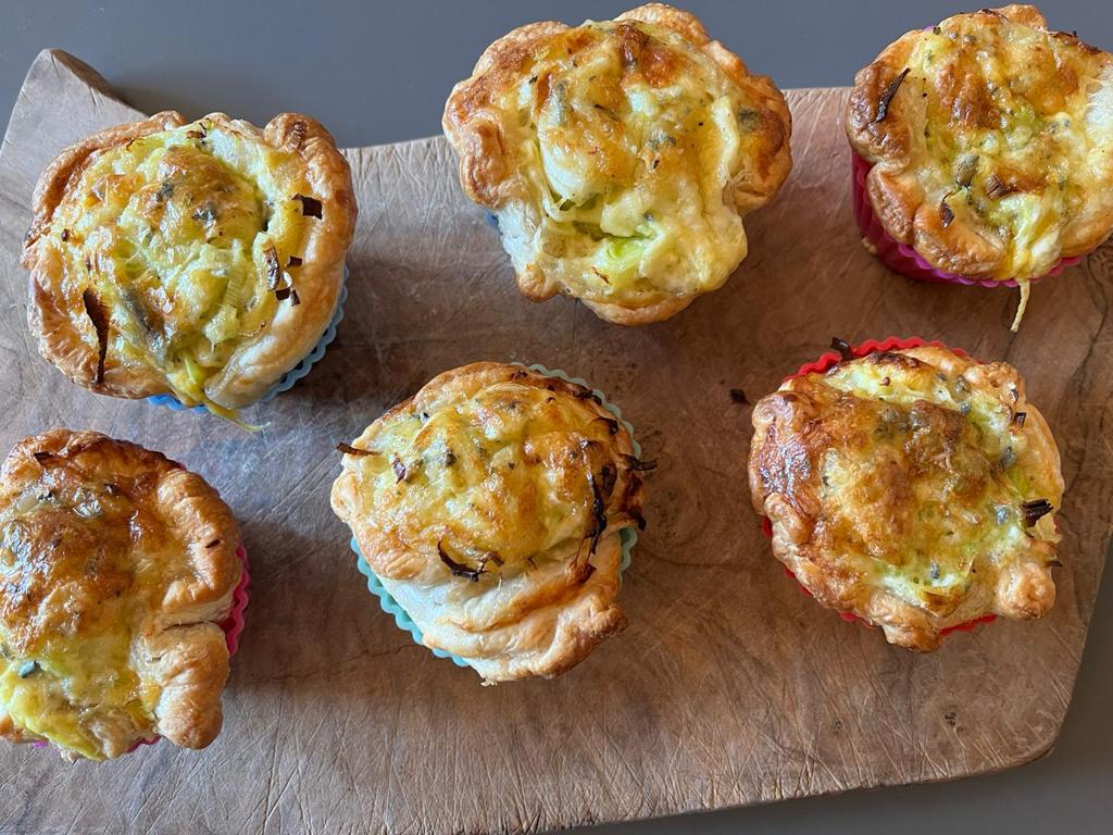 Kleine Lauch-Weintrauben-Quiches