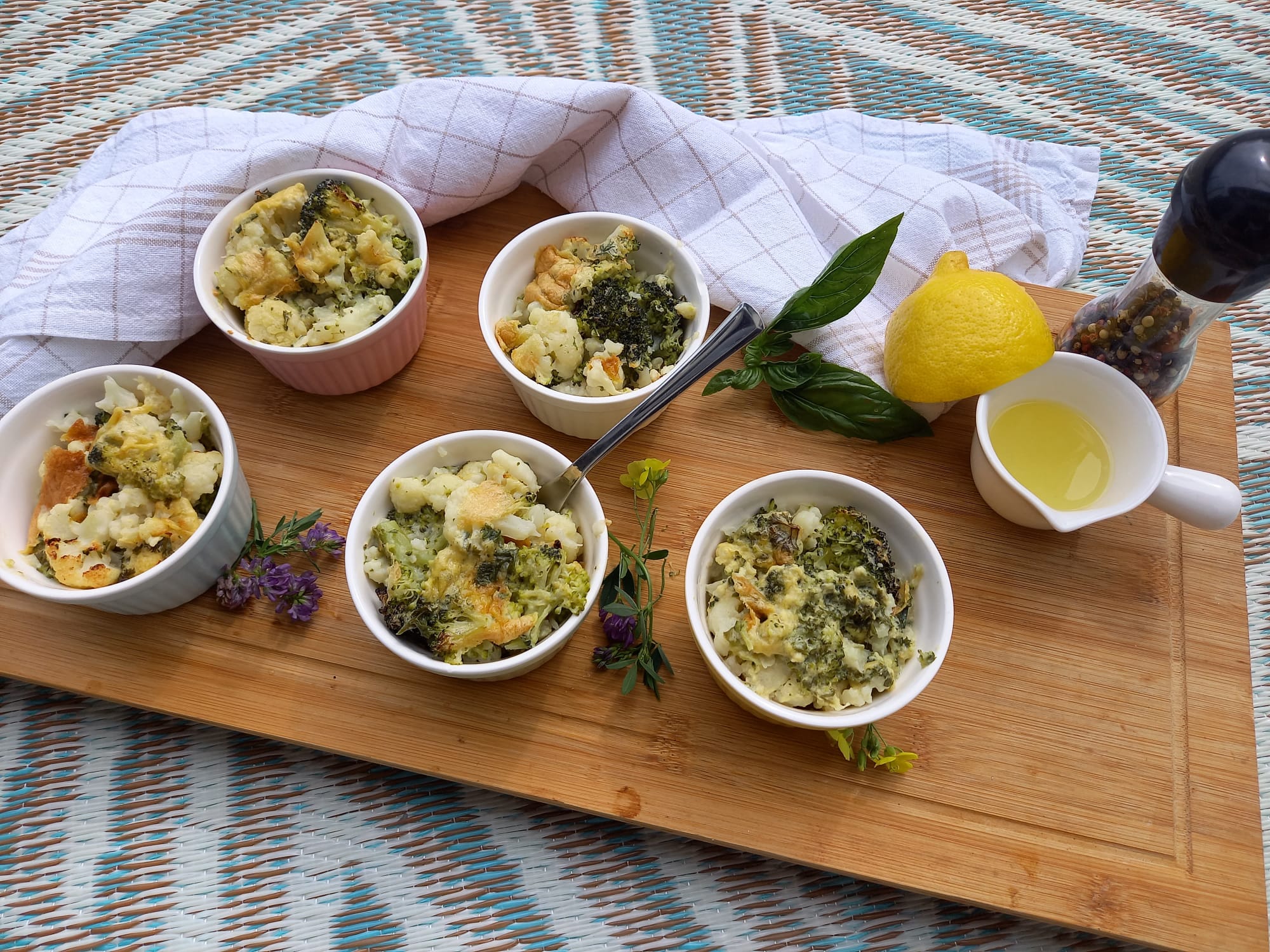 Karfiol und Broccoli in feiner Sauce, überbacken