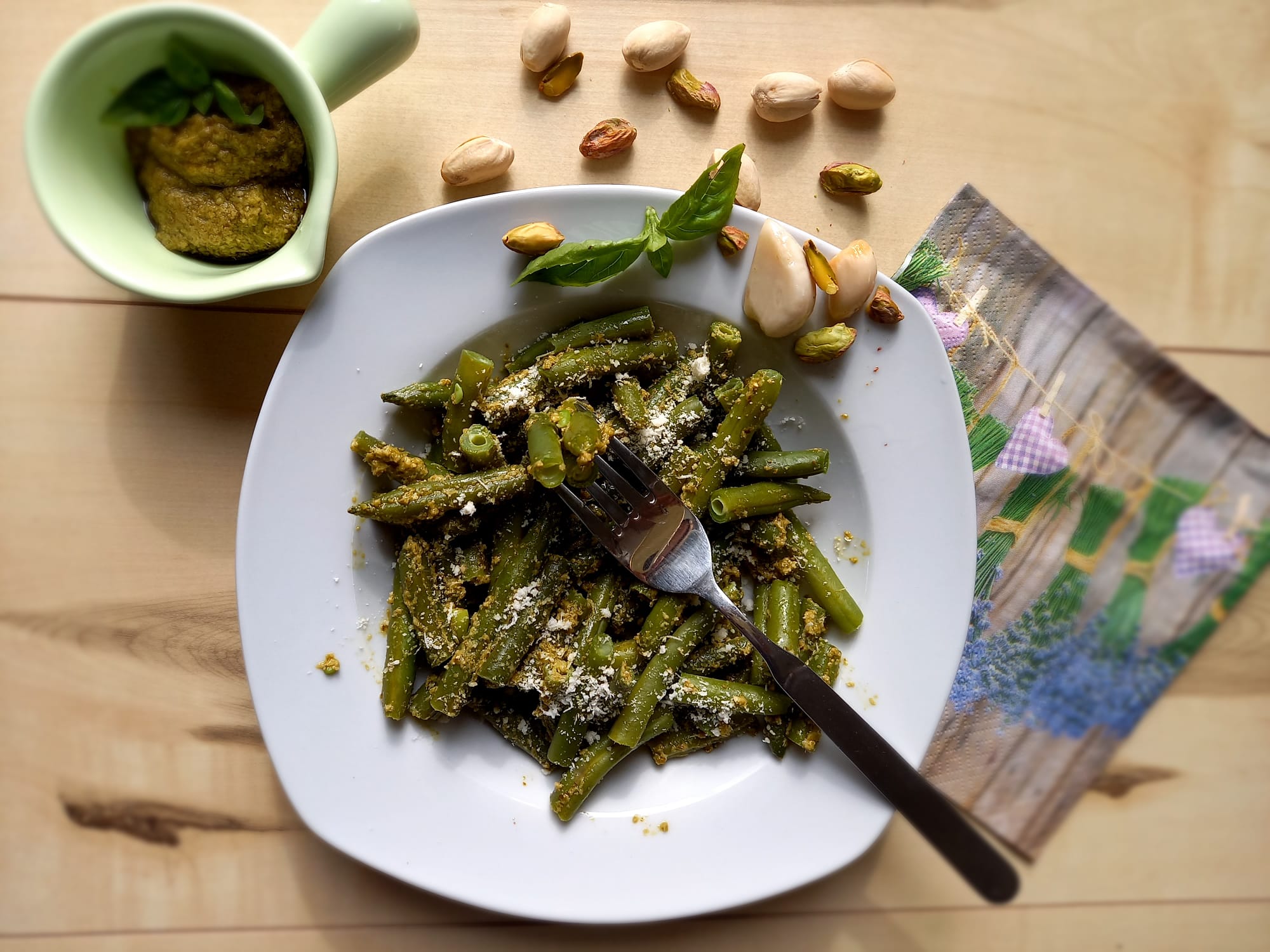 Grüne Bohnen mit Pistazienpesto