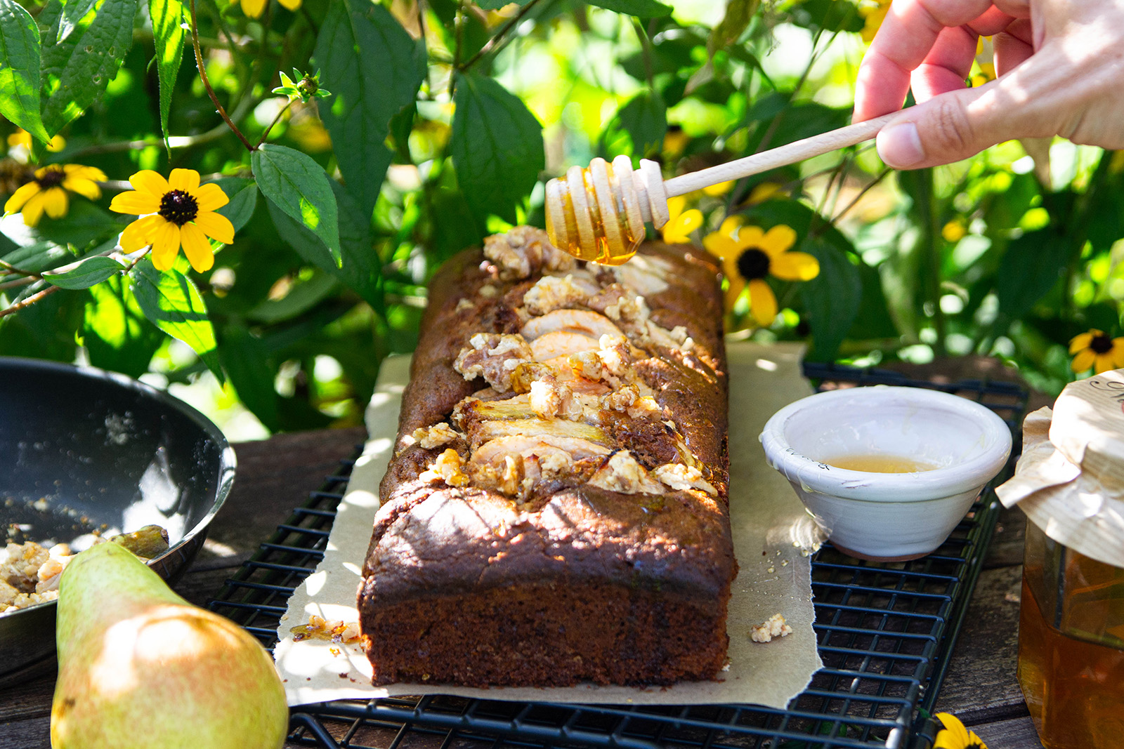 Birnenkuchen mit karamellisierten Walnüssen
