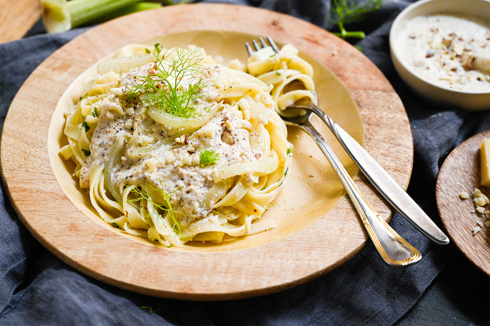 Bandnudeln mit Fenchel und nussiger Parmesancreme