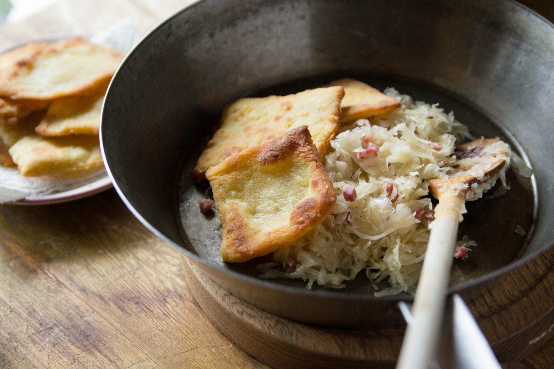 Kartoffel-Blattln mit Sauerkraut