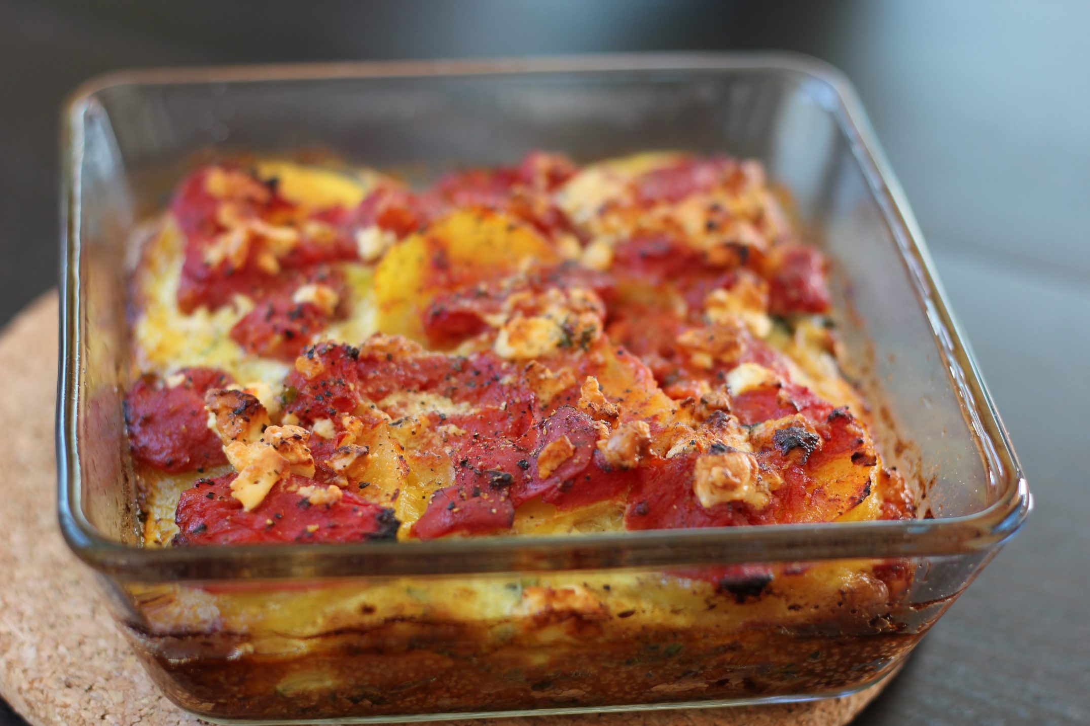 Spinat-Kartoffel-Gratin mit Tomaten